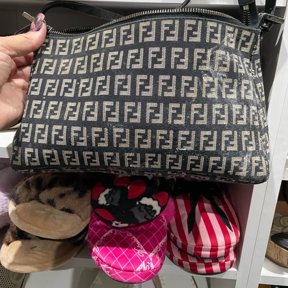 Fendi - Picture 7 of 7